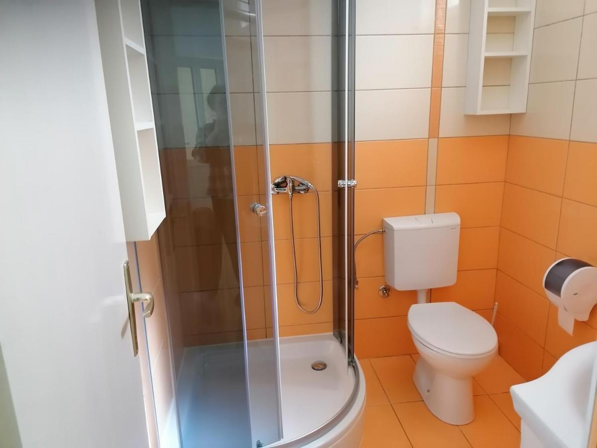 Studio Apartman Villa Juras Baška Exteriör bild